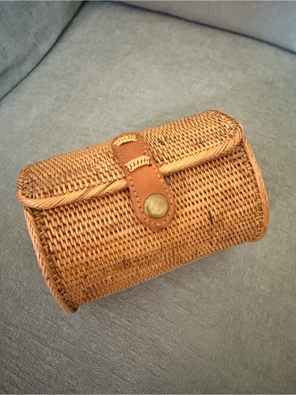Woven Straw Crossbody Pouch in Tan with Leather Strap